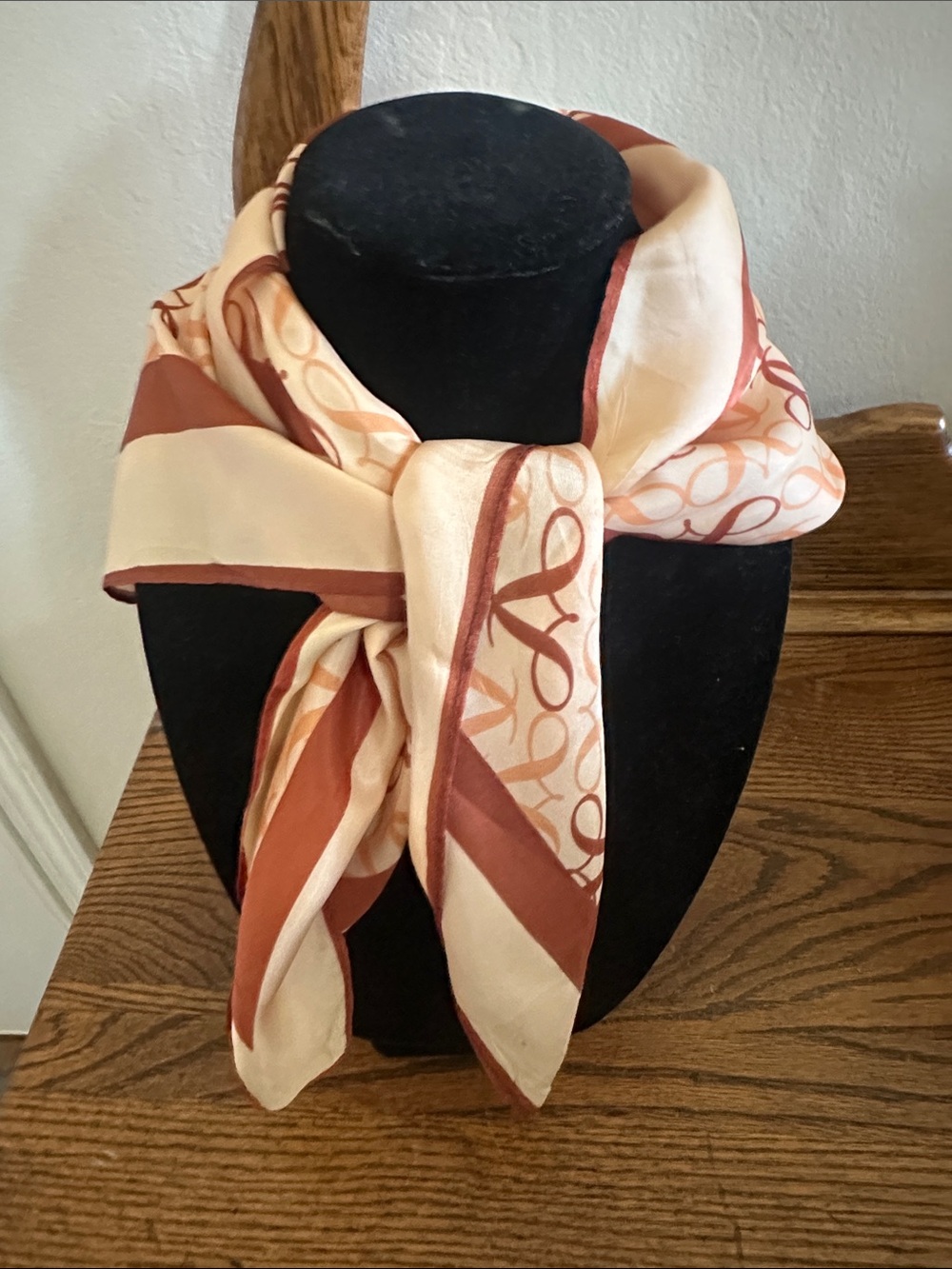 Vintage SMKent Exclusive Avon Scarf